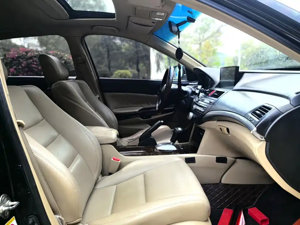 Honda Accord 2010 2.4L EXL Navi