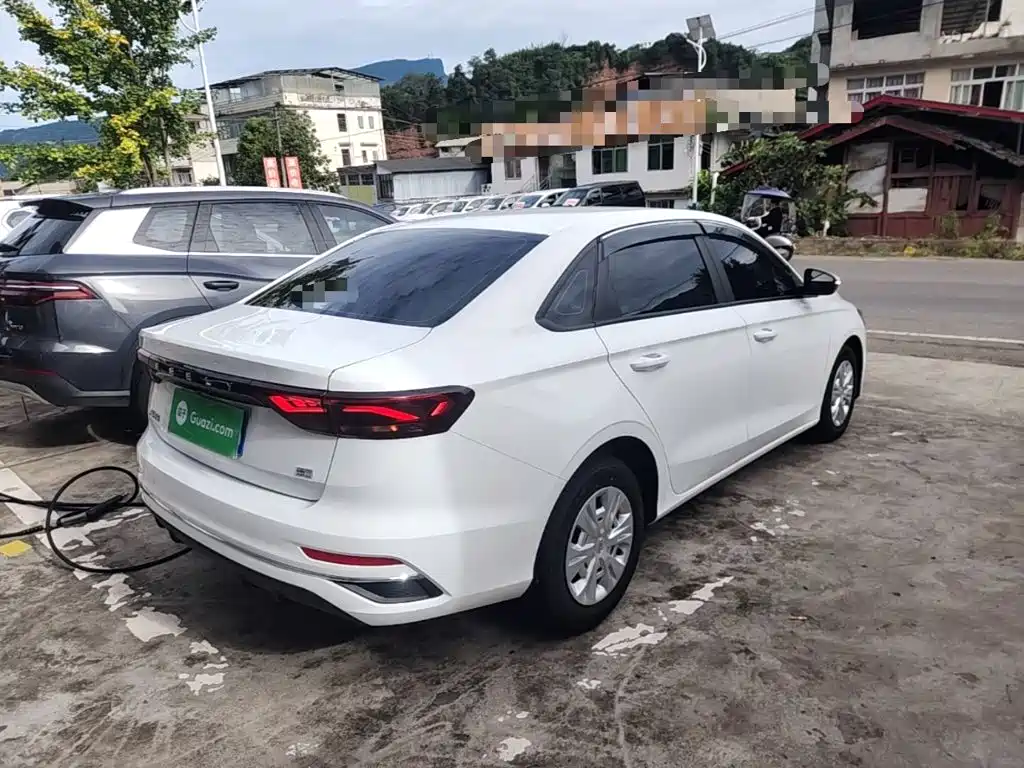 Geely Emgrand — миниатюра 7