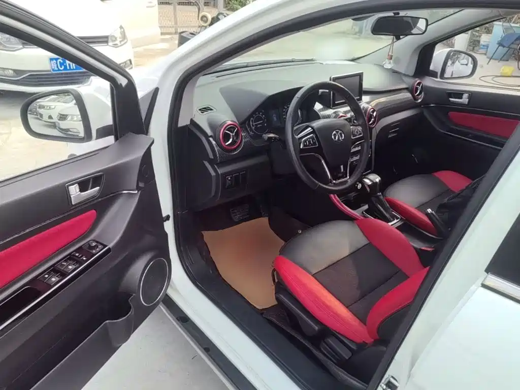 BAIC Senova X25 — миниатюра 16
