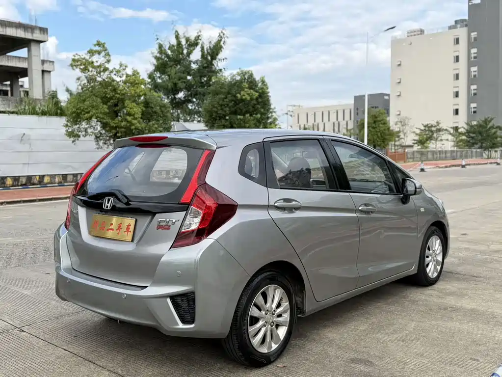 Honda Fit — миниатюра 4