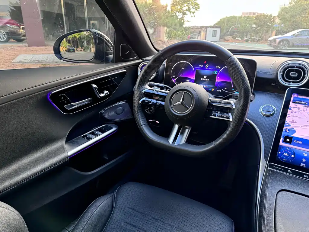 Mercedes-Benz C-Class — миниатюра 6