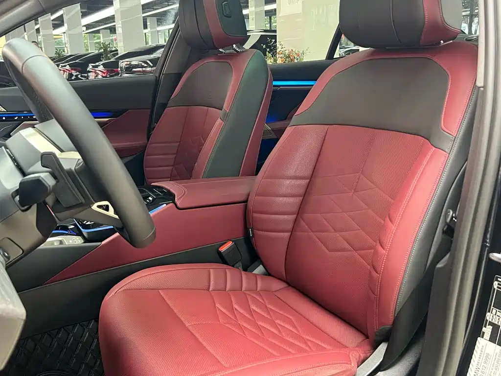 BMW 5 Series — миниатюра 9