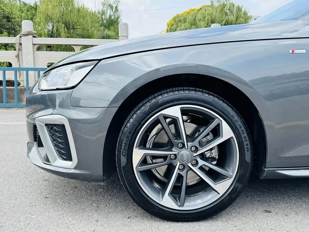 Audi A4L — миниатюра 18