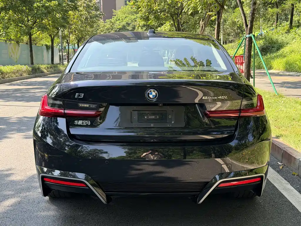 BMW i3 — миниатюра 13