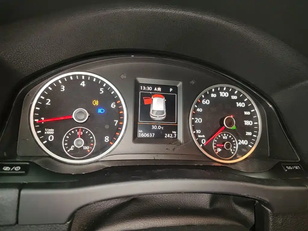 Volkswagen Tiguan — миниатюра 12
