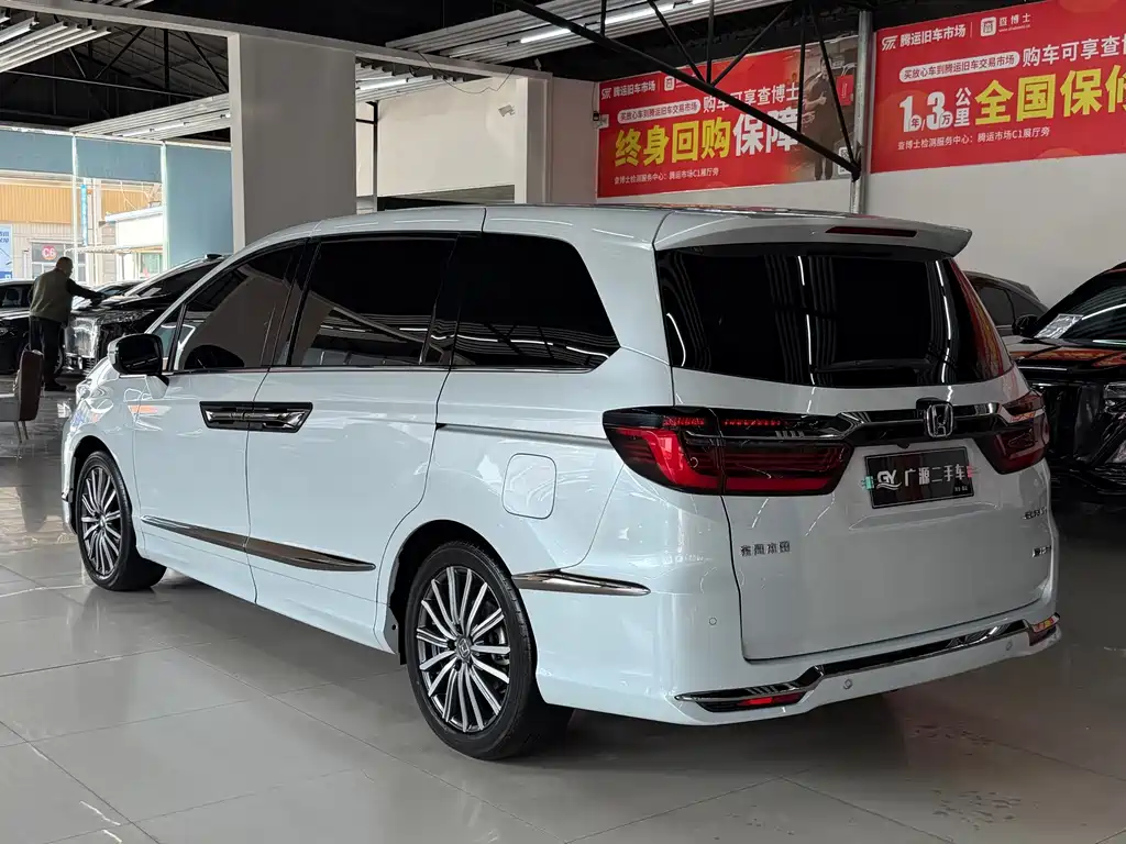 Honda Elysion — миниатюра 6