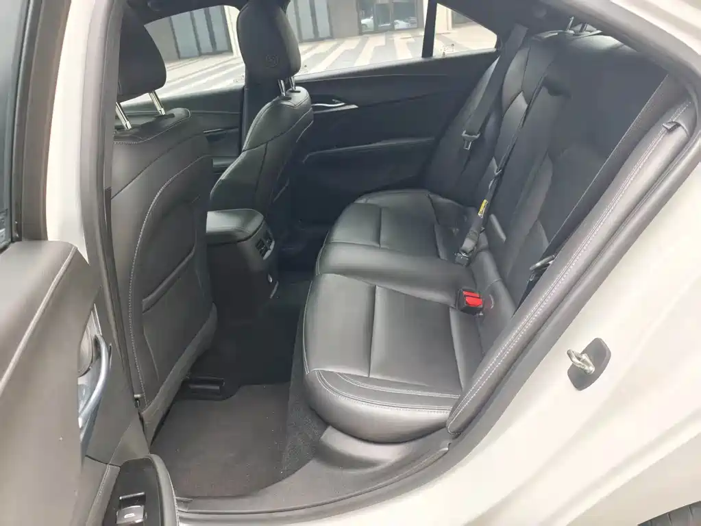 Cadillac CT4 — миниатюра 6