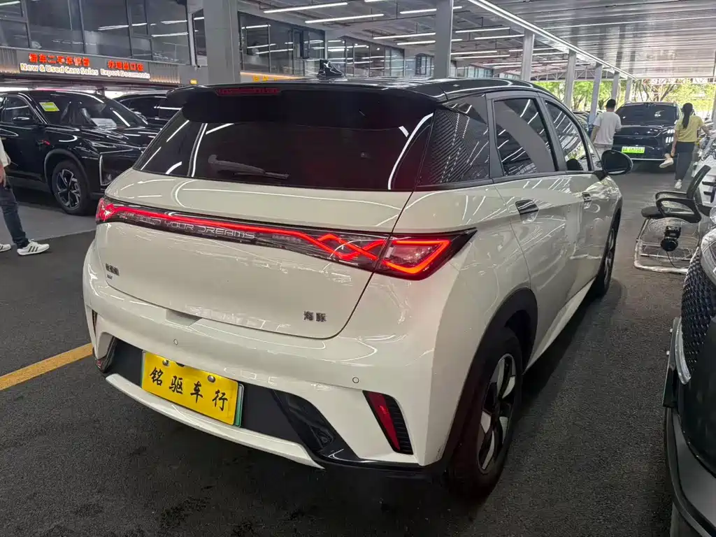 BYD Dolphin — миниатюра 6