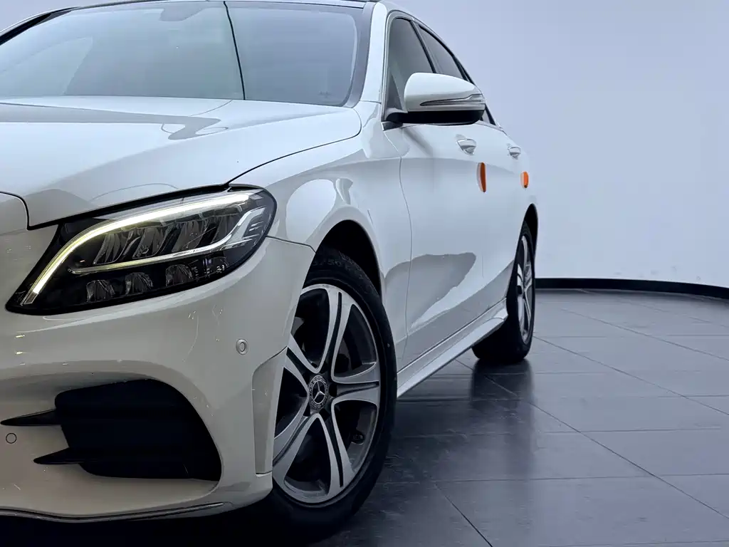Mercedes-Benz C-Class — миниатюра 5