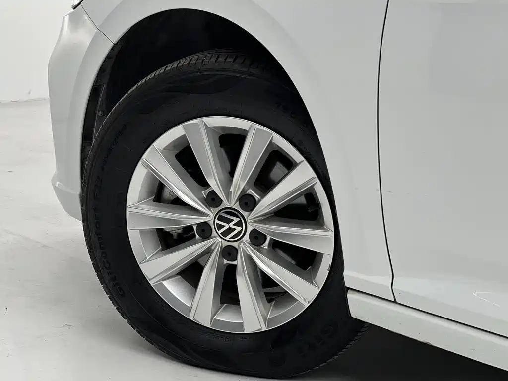 Volkswagen Lavida — миниатюра 13