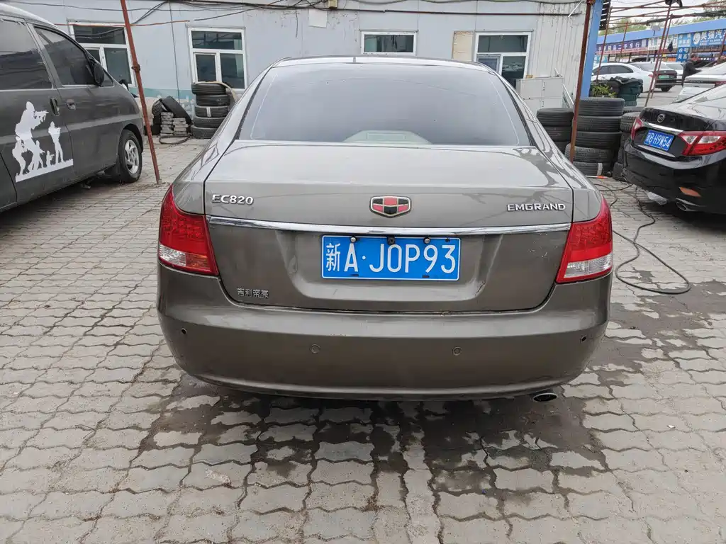 Geely EC8 2011 2.0L AT Luxury