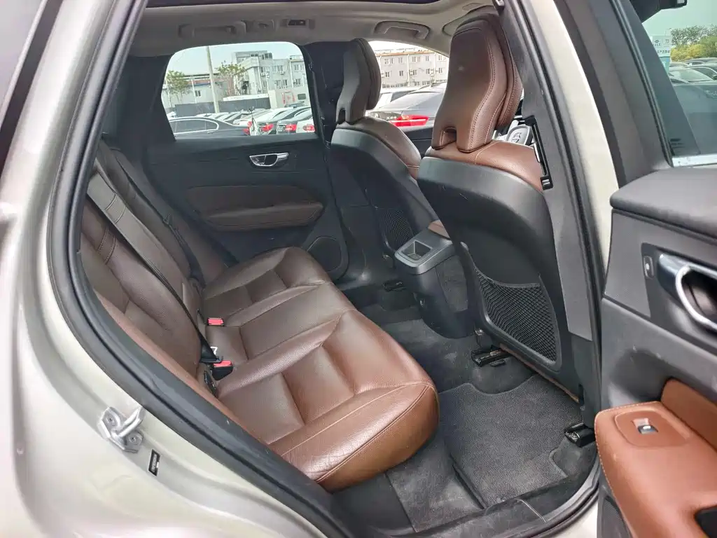 Volvo XC60 — миниатюра 15