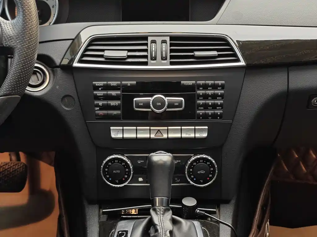 Mercedes-Benz C-Class — миниатюра 7