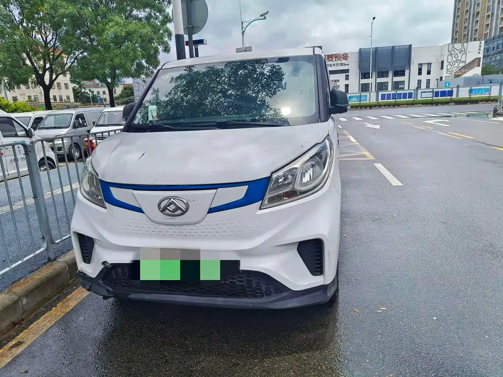 SAIC MAXUS CHASE EV30