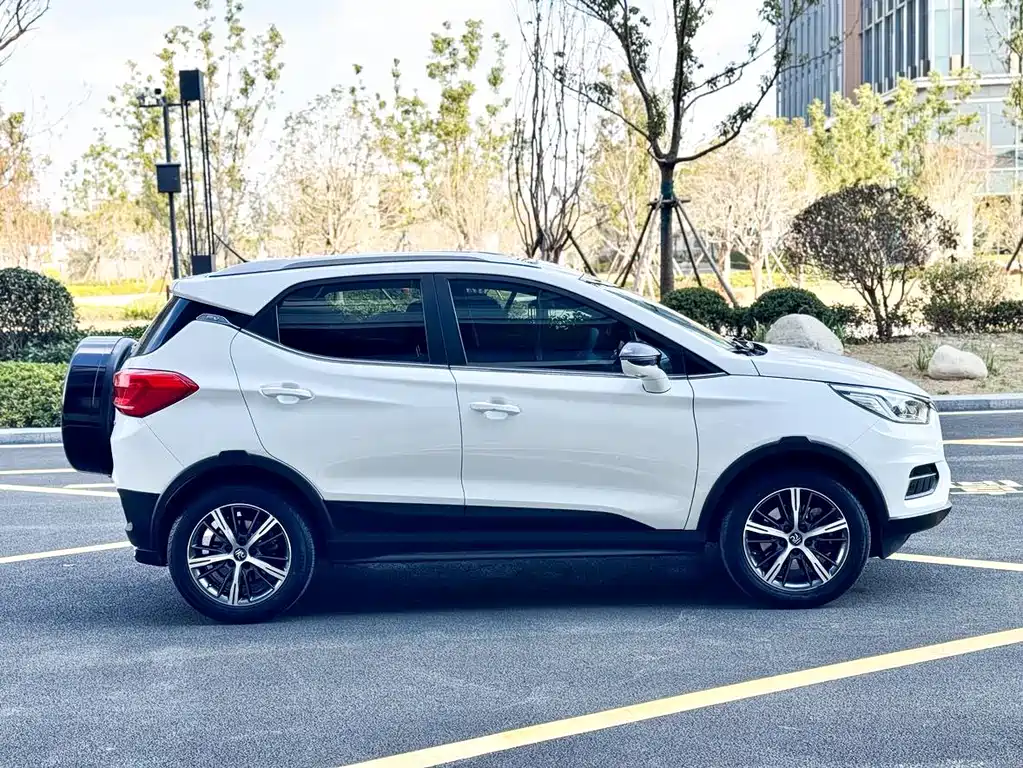 BYD Yuan EV — миниатюра 4