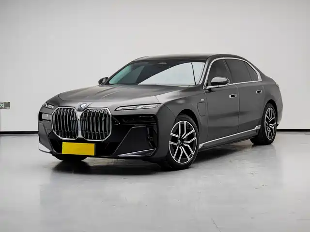 BMW i 7 2023 e Drive 50 L M — фото 1