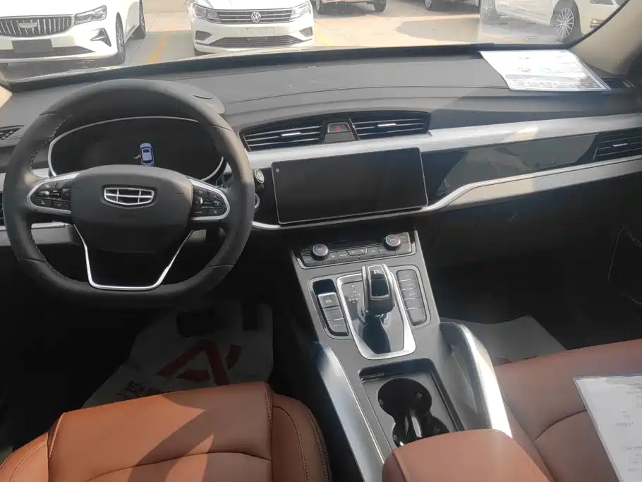 Geely Boyue — миниатюра 12