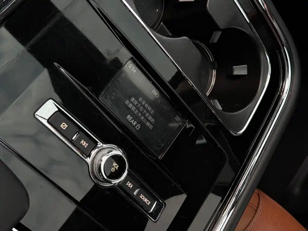 Lincoln Navigator — миниатюра 30