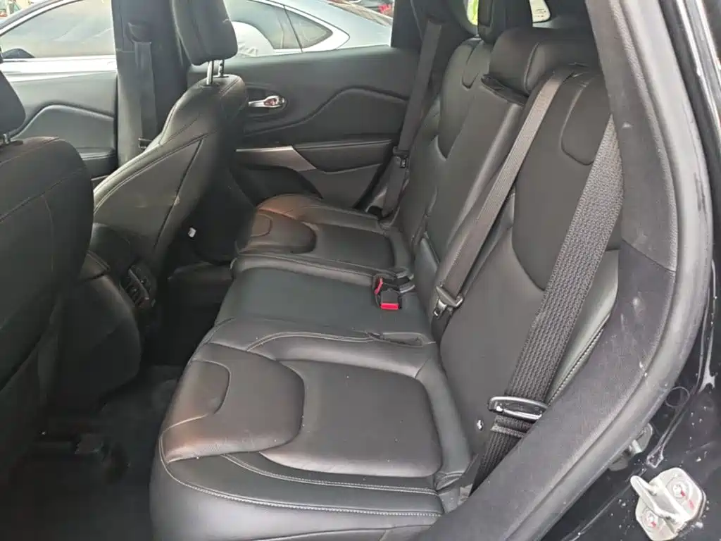 Jeep Cherokee — миниатюра 17