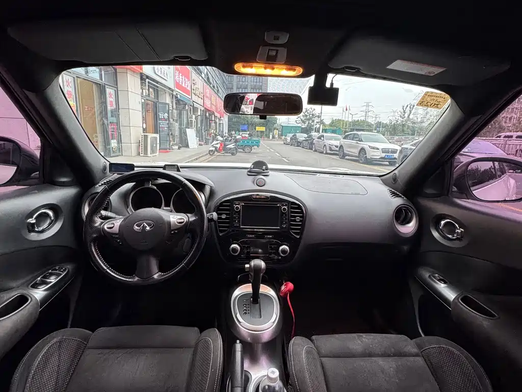 Infiniti ESQ — миниатюра 8