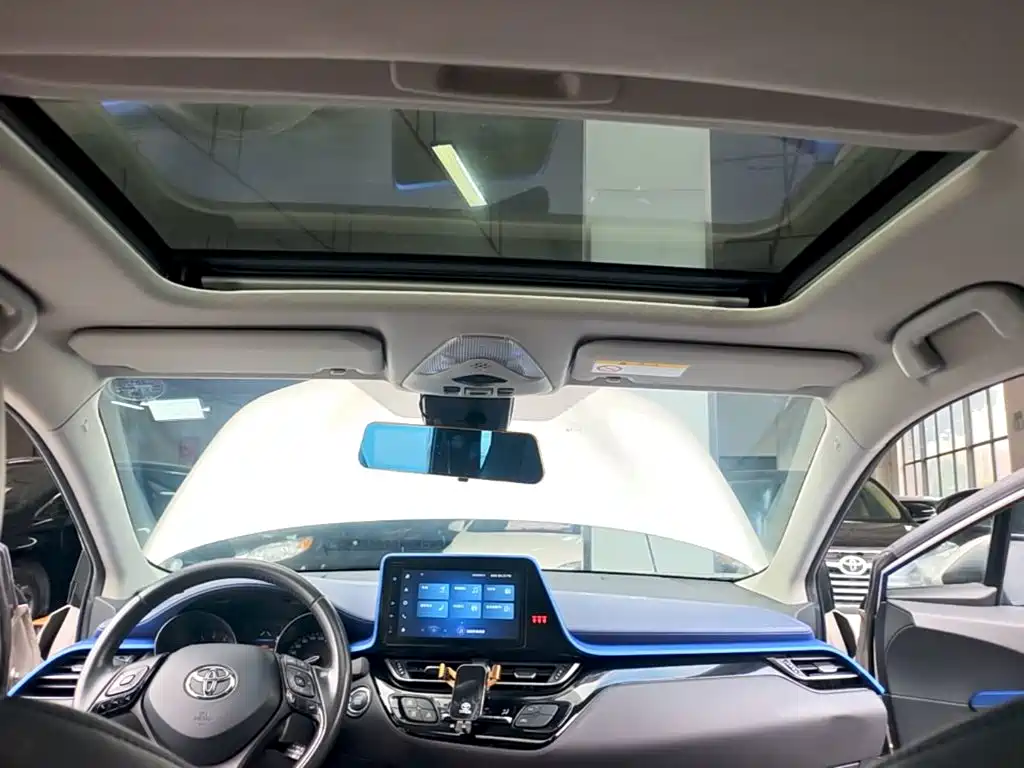 Toyota C-HR — миниатюра 18