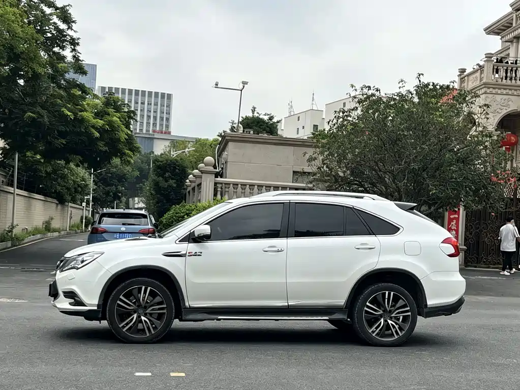 BYD Tang New Energy — миниатюра 7