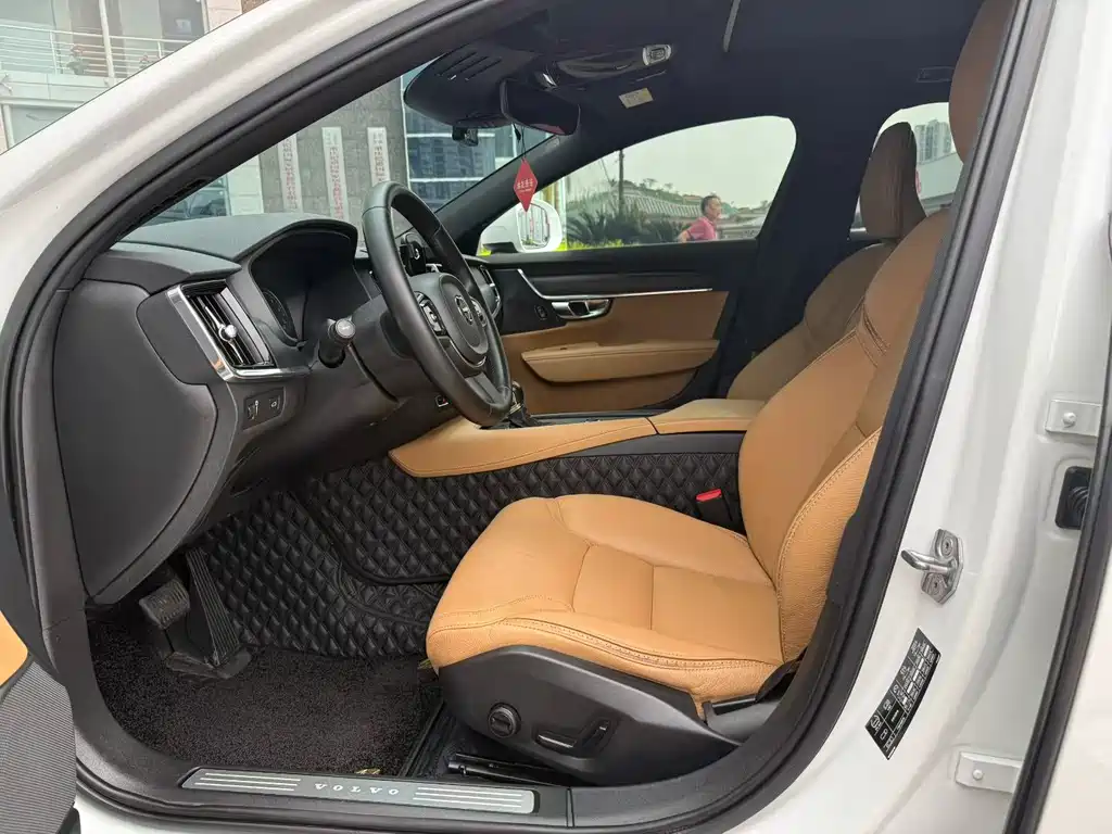 Volvo V90 — миниатюра 9