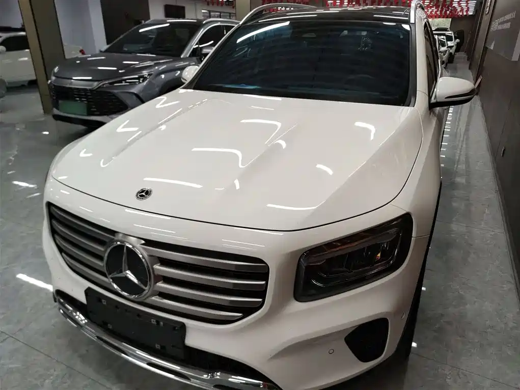 Mercedes-Benz GLB 2024