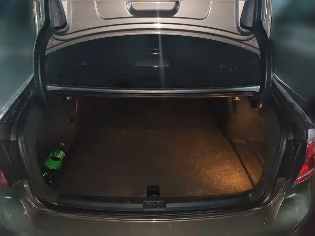 Volkswagen Passat — миниатюра 10