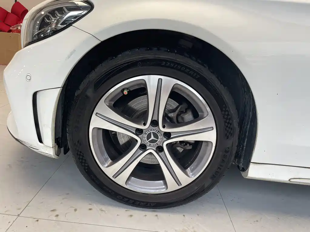 Mercedes-Benz C-Class — миниатюра 18