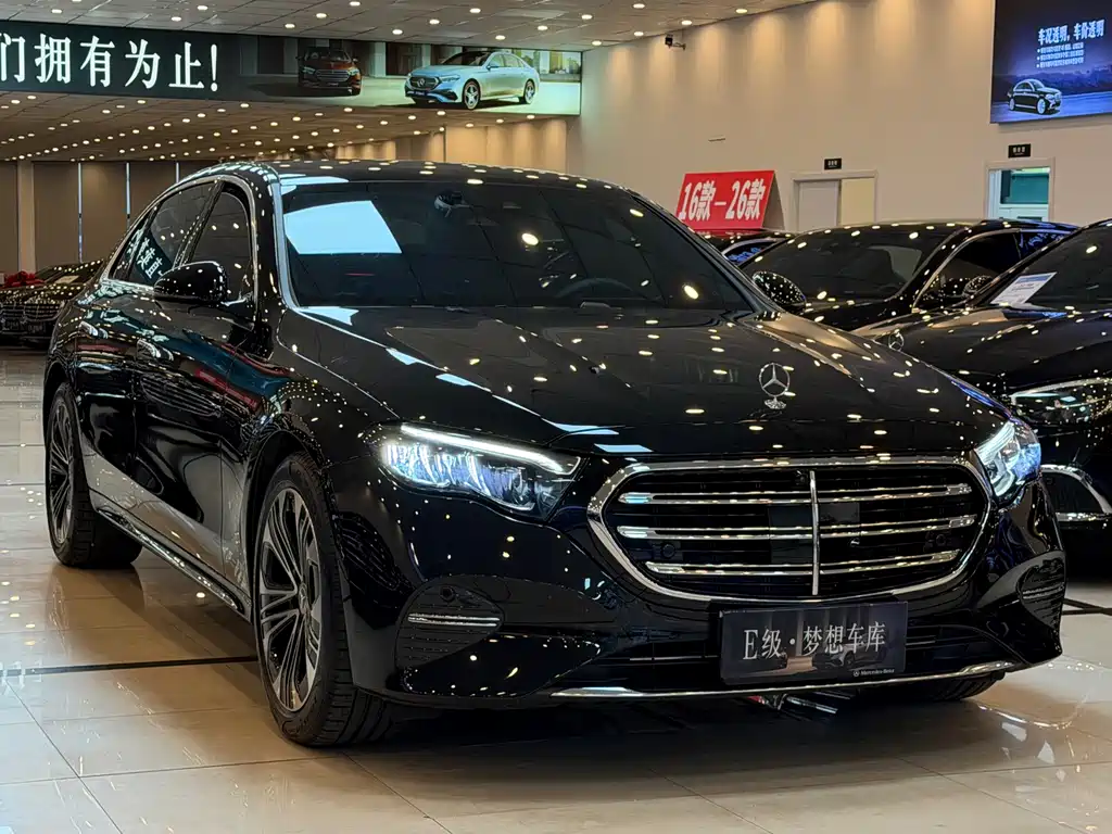 Mercedes-Benz E-Class — миниатюра 3