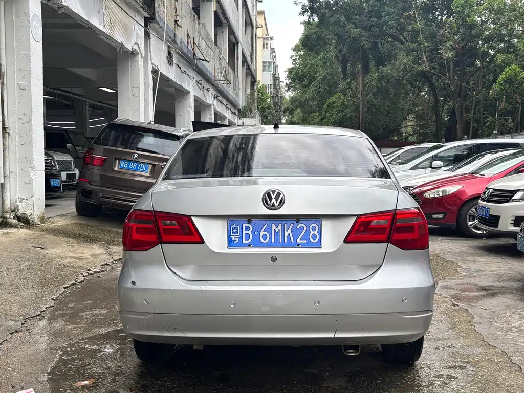 Volkswagen Jetta — миниатюра 5