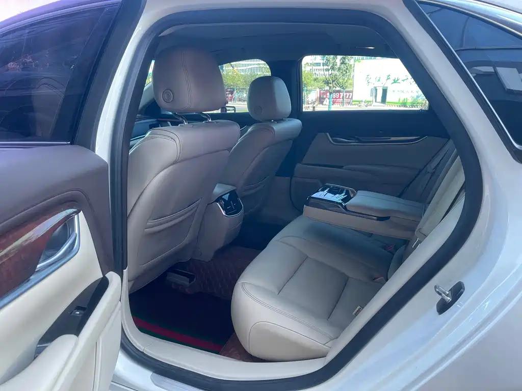 Cadillac XTS — миниатюра 6
