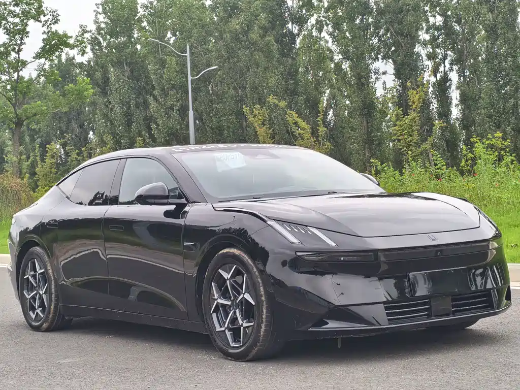 Lynk & Co Z10 — миниатюра 3
