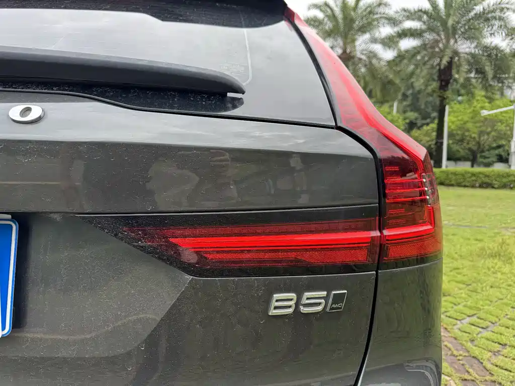 Volvo V90 — миниатюра 5