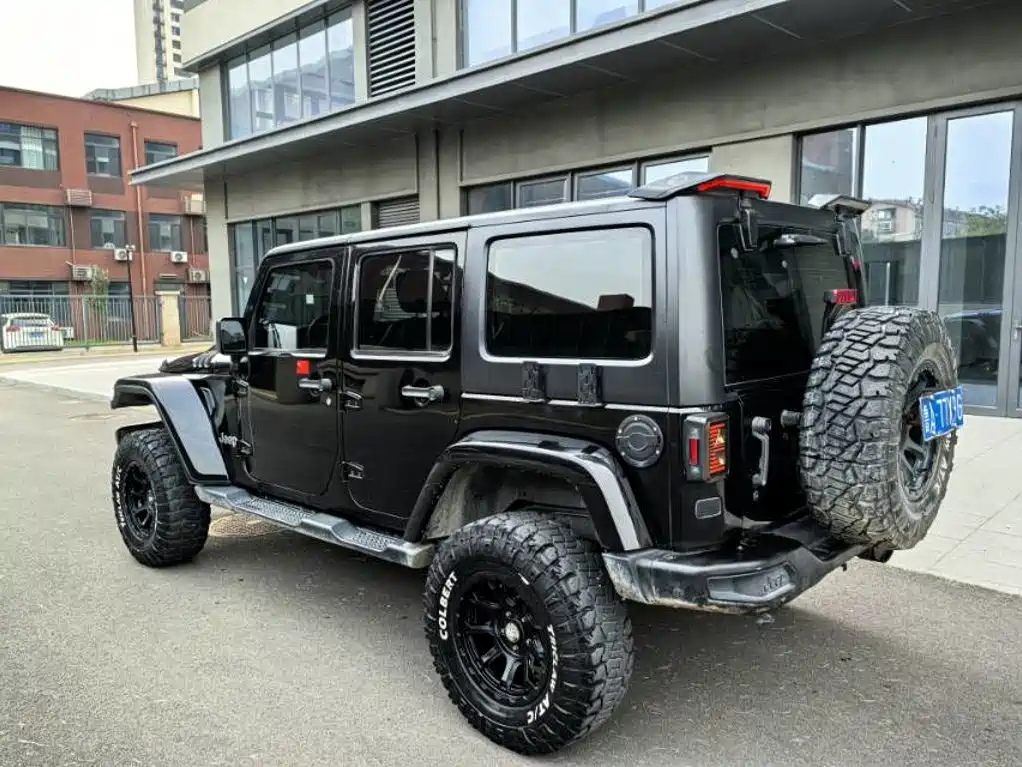 Jeep Wrangler — миниатюра 6