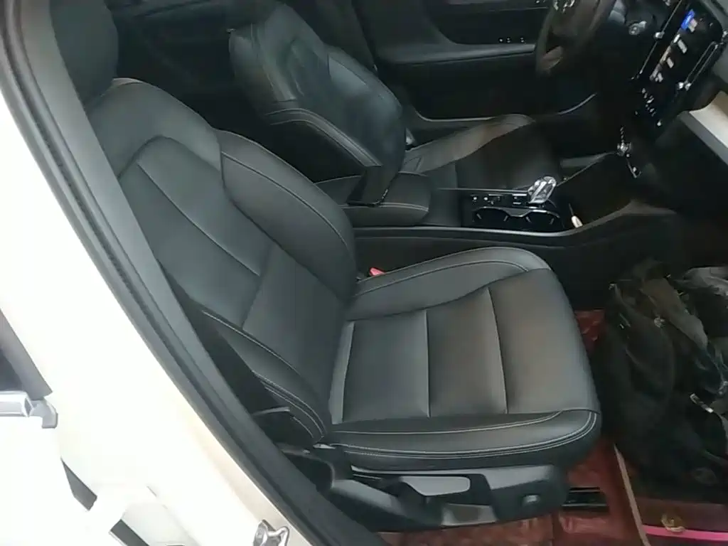 Volvo XC40 — миниатюра 25
