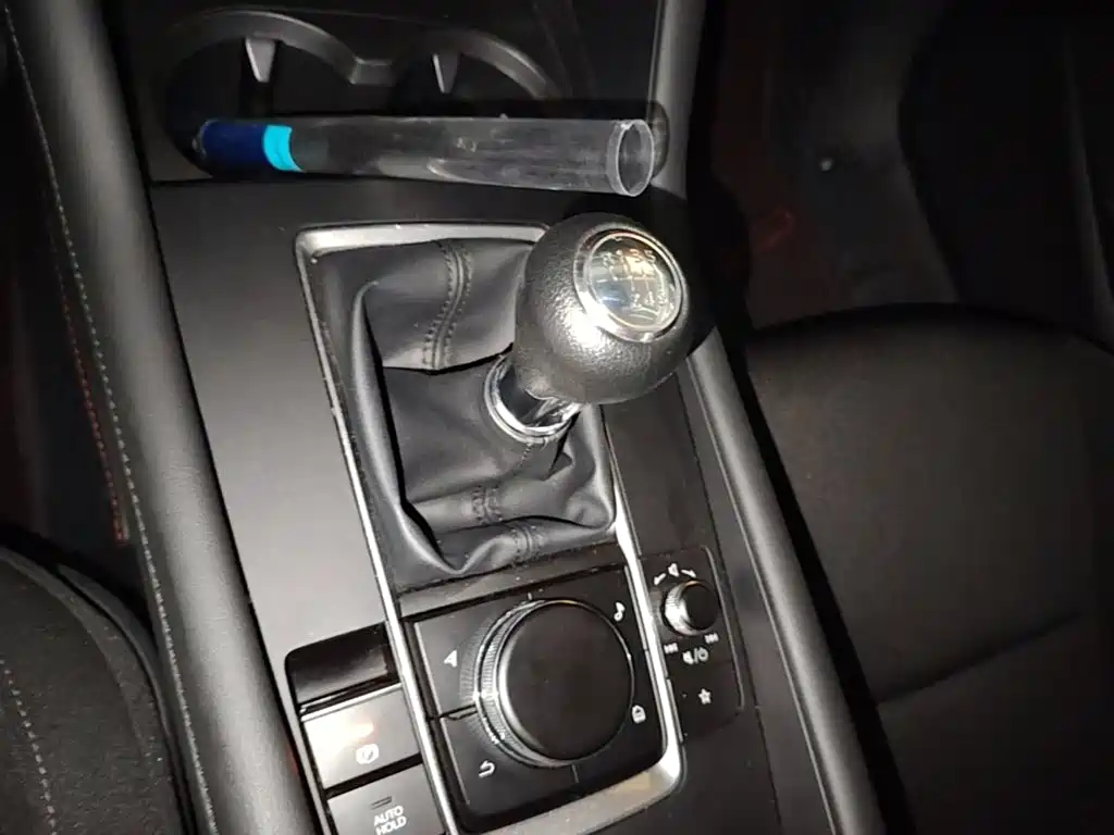Mazda 3 Axela — миниатюра 14