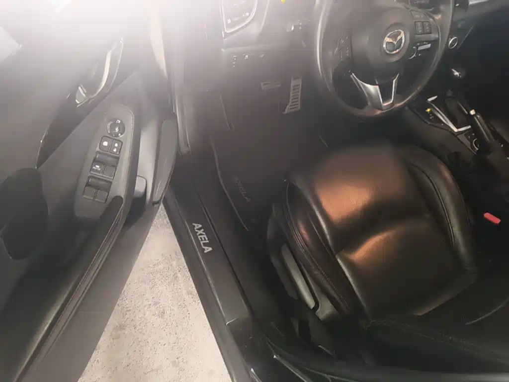 Mazda 3 Axela — миниатюра 16