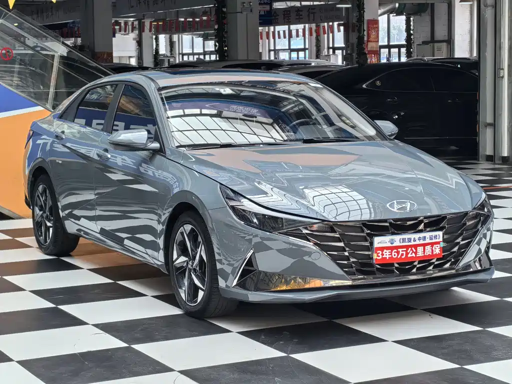 Hyundai Elantra — миниатюра 3