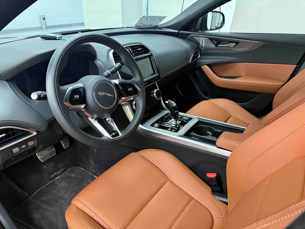 Jaguar XEL 2025 2.0T 250PS R-DYNAMIC 90