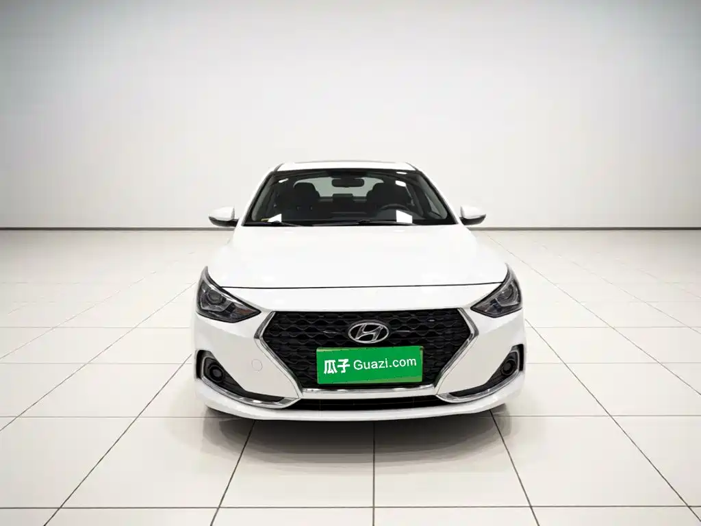 Hyundai Elantra — миниатюра 2