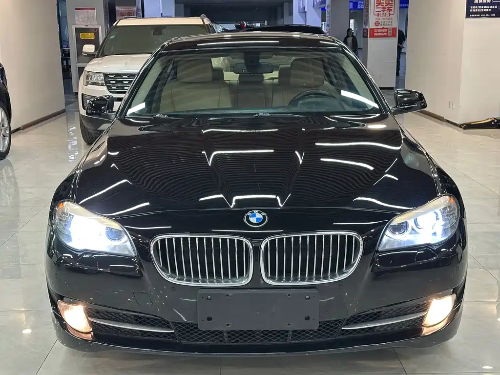 BMW 5 Series — миниатюра 2