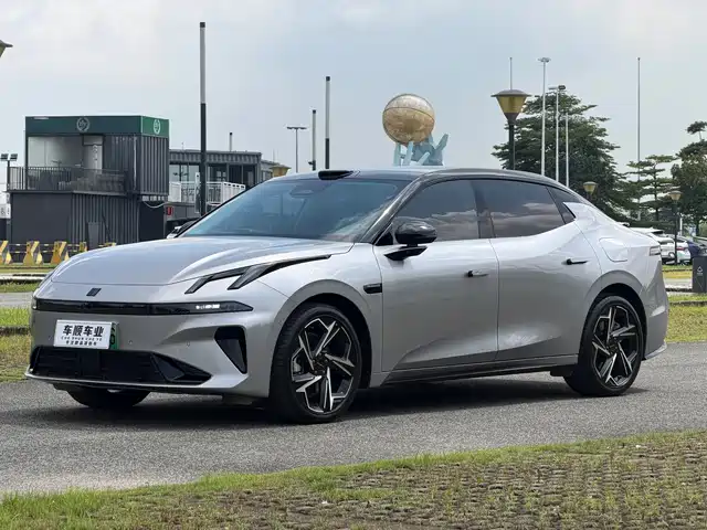 2025 Lynk & Co 07