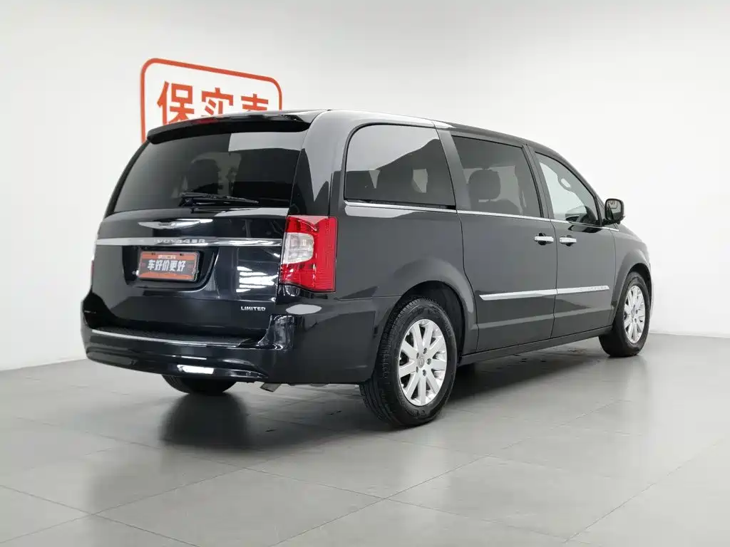 Chrysler Grand Voyager (Import) — миниатюра 2