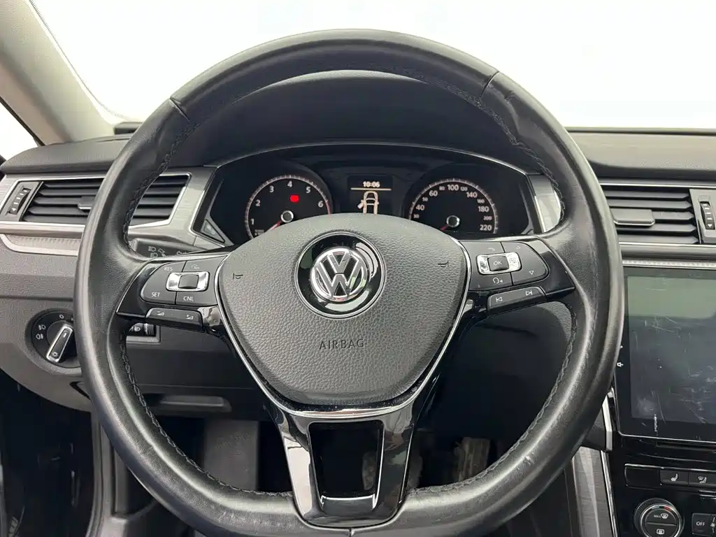 Volkswagen Passat — миниатюра 11