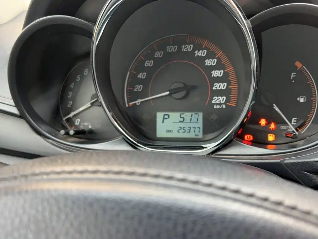 Toyota Yaris L — миниатюра 3