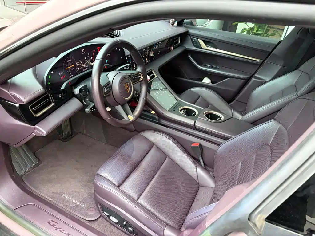 Porsche Taycan — миниатюра 8