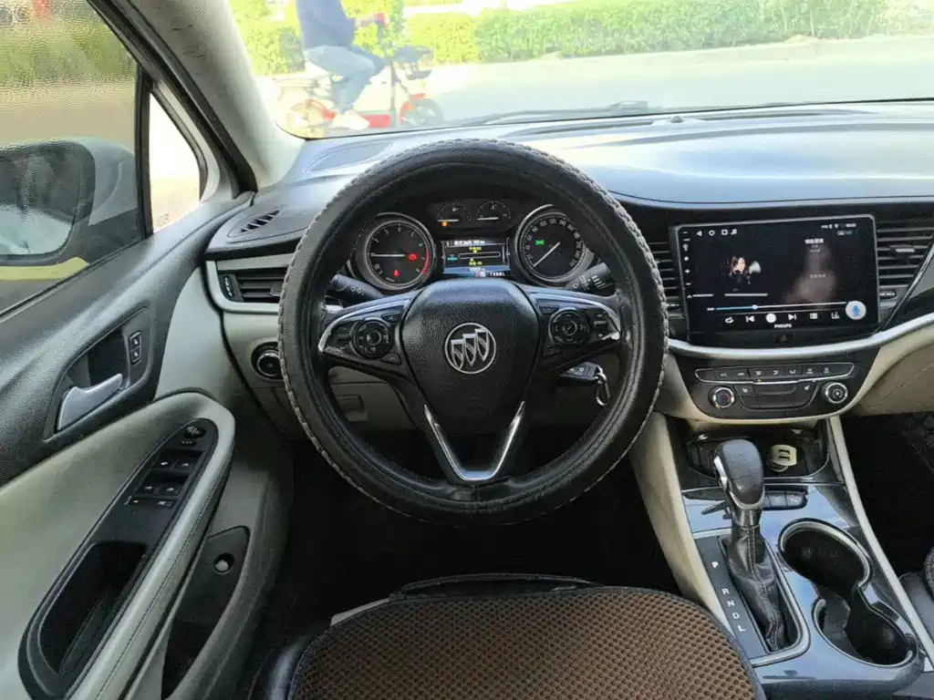 Buick Verano — миниатюра 7