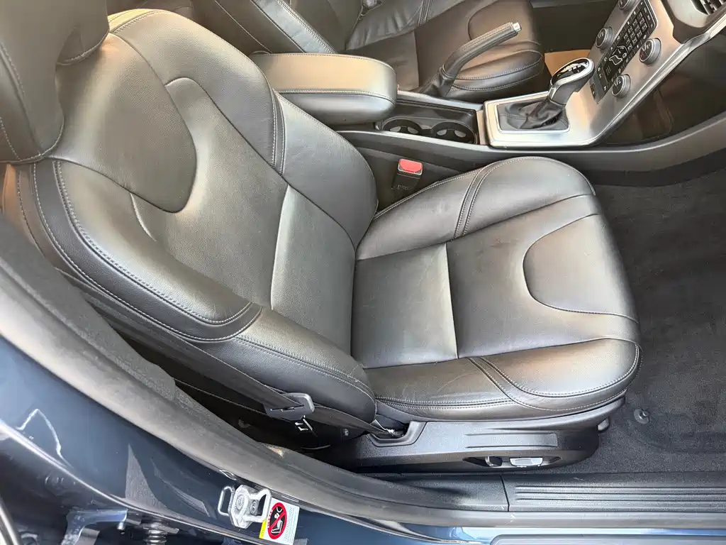 Volvo V40 — миниатюра 17